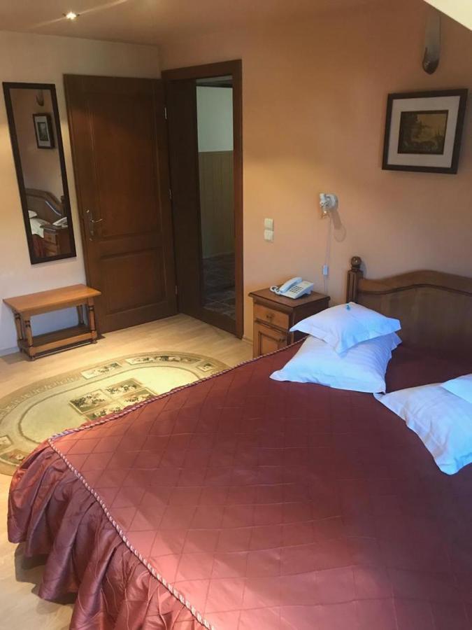 Hotel Cosmos Câmpulung Moldovenesc Екстериор снимка